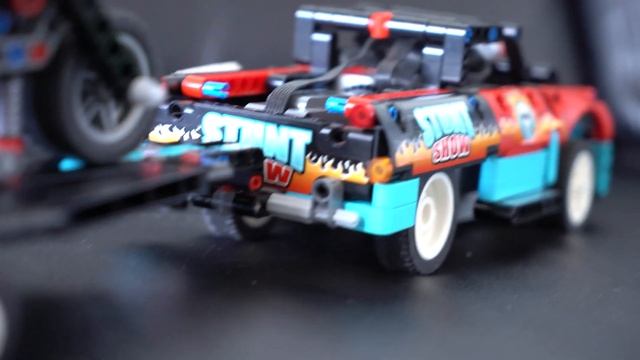 Lego Technic 42106 Stunt Show Truck motorized! RC. смотреть онлайн