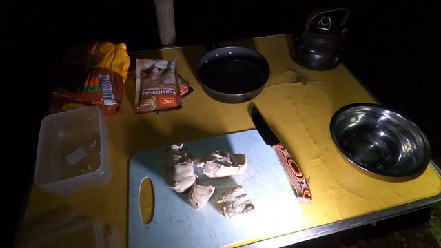 ПЕРЕЗАЛИВ СЕРИИ В КОТОРОЙ ПРОПАЛ ЗВУК | ЗЕМЛЯНКА У РЕКИ | ДЕЛАЮ КАРКАС | УБИРАЮ МУСОР | НАЧАЛО смотреть онлайн