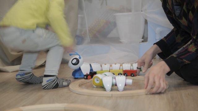 Управляемая гусеница Fisher-Price / Code-a-pillar™ смотреть онлайн