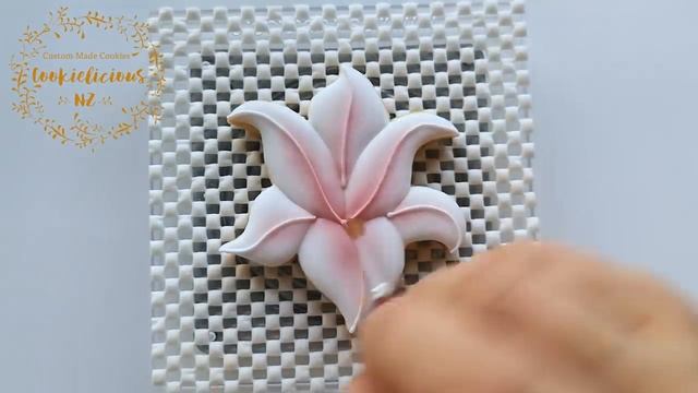 How to make Lily cookies for Mother's Day смотреть онлайн