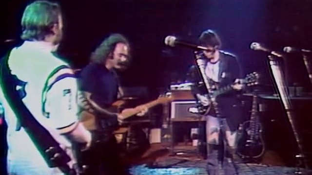 Crosby, Stills, Nash & Young - Almost Cut My Hair смотреть онлайн