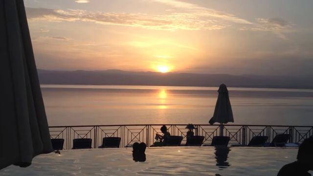 Девушка и саксофон.MOV смотреть онлайн