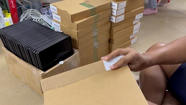 iPad Pro 11” M1 2021 128G 600ជាង Vs iPad Pro 12.9” 256G SIM+WiFi 500ជាង 2018 ស្រលាញ់មួយណា? смотреть онлайн