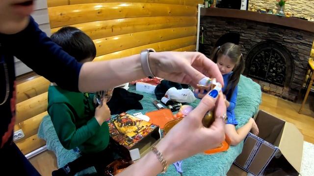 Распаковка посылки от Джона, Грибабаса и Маргариты.