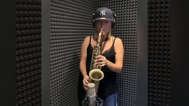 Ladynsax - Mr.Credo смотреть онлайн