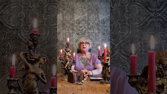 Почему нельзя дарить вязаные вещи: приметы и исключения смотреть онлайн