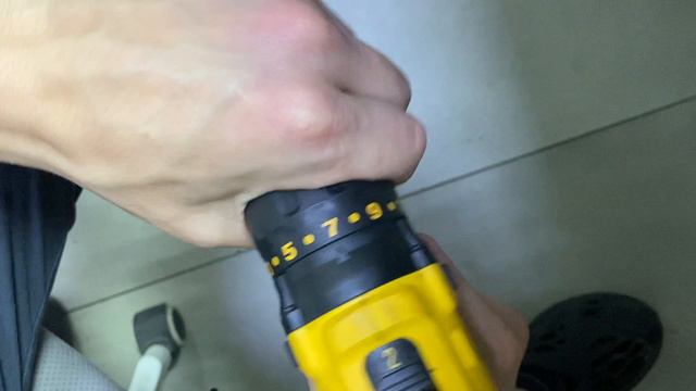 DeWALT DCD777 смотреть онлайн