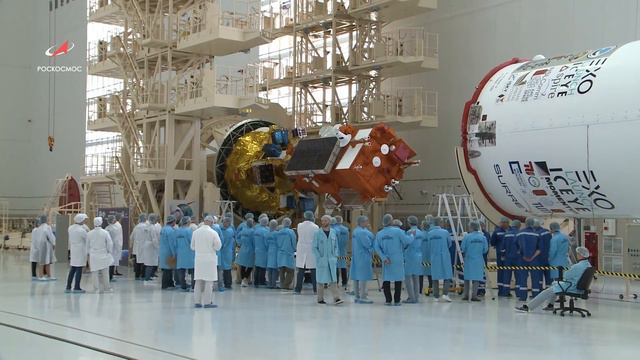Сборка головной части РКН «Союз-2.1б» с КА «Метеор-М» № 2-2 смотреть онлайн