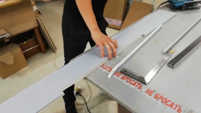 Установка пластикового элемента в цоколь под посудомоечную машину смотреть онлайн