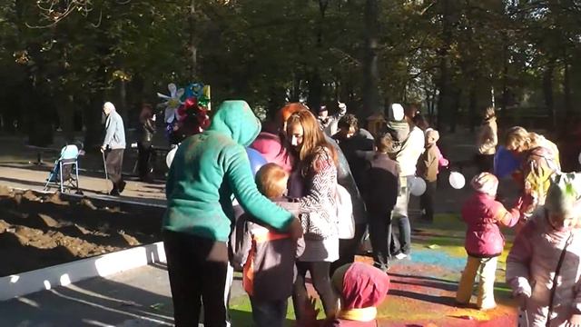 краски холли на завершение акции за европейский мир Купянск 29.09.2017 смотреть онлайн