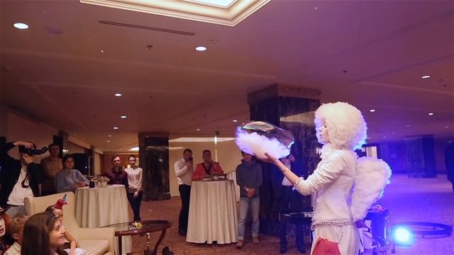 Театрализованное шоу мыльных пузырей "Белый ангел" смотреть онлайн