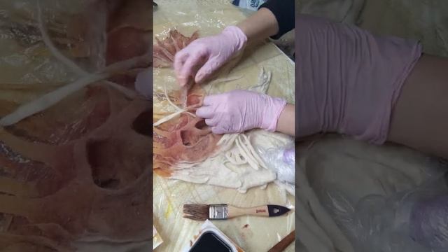 Ольга Изгородина. Окрашивание светильника из российской шерсти кислотными красителями. смотреть онлайн