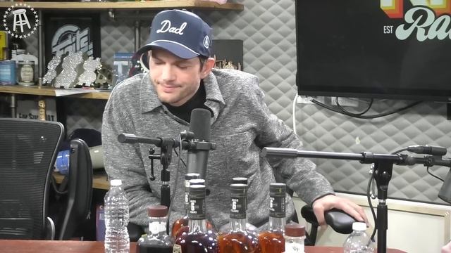 Ashton Kutcher Demystifies the Power of ChatGPT смотреть онлайн