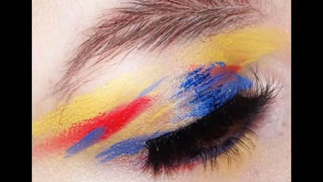 Новый модный тренд захватил Instagram: брови пёрышком смотреть онлайн