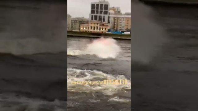 Гидроцикл BRP GTX 300 и свет Lumitec смотреть онлайн