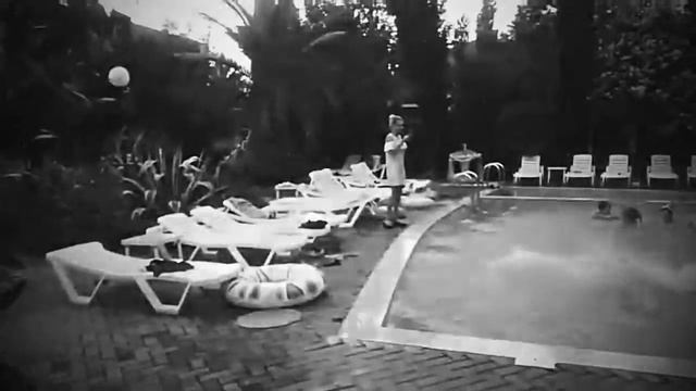 У моря лоо смотреть онлайн
