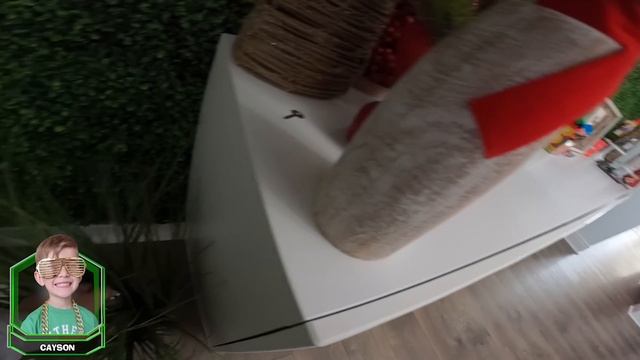 Secret Neighbor! Hello Neighbor Game In Real Life (FUNhouse Family) Part 3 смотреть онлайн