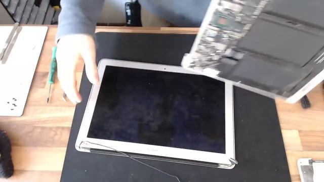 LFC#33 - MacBook Air Display Repair смотреть онлайн