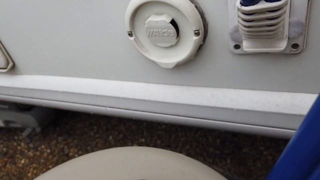 Caravan Tips and Tricks. How to Fill a Caravan Water Tank and Grey Waste смотреть онлайн