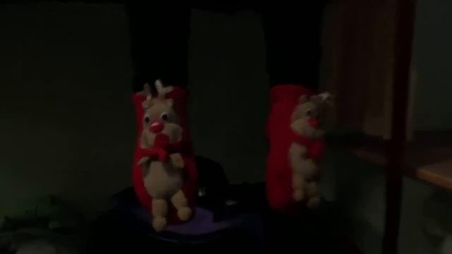 Носки с оленями смотреть онлайн