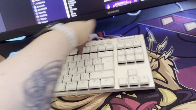 обзор не бюджетного рабочего места ноунейм стример смотреть онлайн