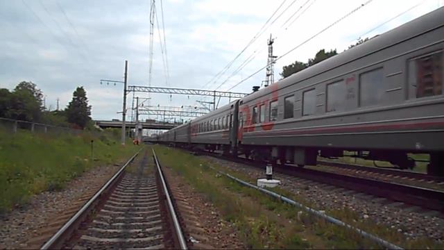 Электровоз ЧС2Т-979 с поездом №239 (Мурманск → Симфероп.) смотреть онлайн
