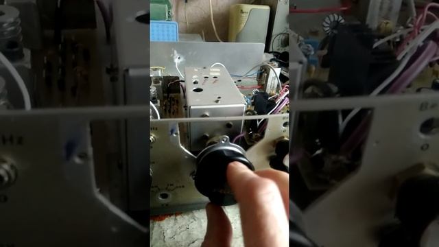 Четвертьмонстр оживает... смотреть онлайн