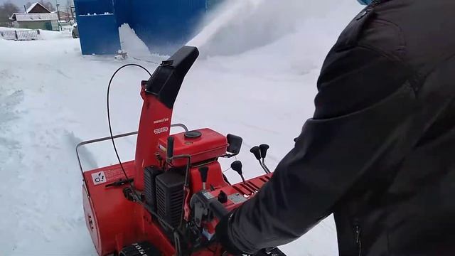 Снегоотбрасыватель "Komatsu" смотреть онлайн