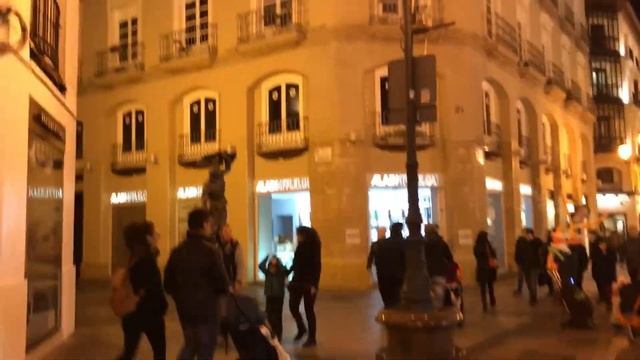 Испания Сарагоса. Рождество. Новый год 2017. Невероятный салют Шоу фонтанов. Ярмарка и развлечения смотреть онлайн