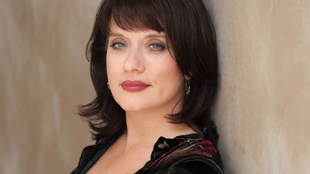 "Ebben, ne andró lontana" from La Wally - Christine Moore, Soprano смотреть онлайн