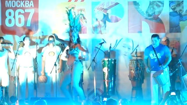 День Города 2014 - Яркие Люди - AfroBrazil - шоу Aquarela do Brazil 1, танцовщицы в перьях смотреть онлайн