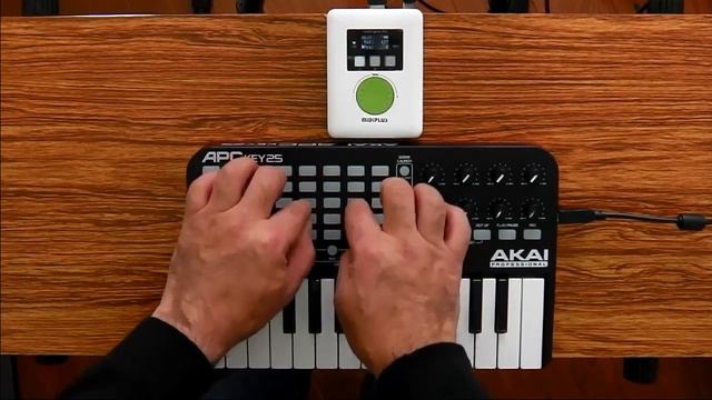 Midiplus Mini Engine Pro - Akai - M-Audio - Korg - Worlde - Superteclados.com смотреть онлайн