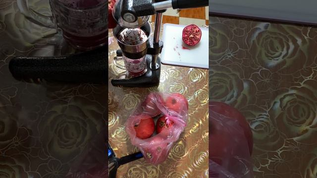 Добываю гранатовый сок прессом смотреть онлайн