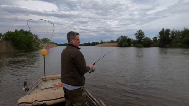 Рыбалка на Чёрной речке смотреть онлайн