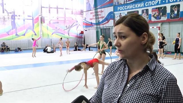 180 гимнасток сразились за медали открытого первенство города смотреть онлайн