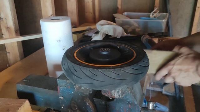 Ninebot Max G30 Scooter - Squeaking, grinding, noise - front wheel bearing replacement/upgrade. смотреть онлайн