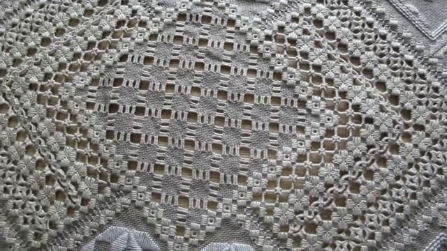Салфетка в технике хардангер "крылья" от Мамен. Hardanger "Alas Blancas" Mamen смотреть онлайн