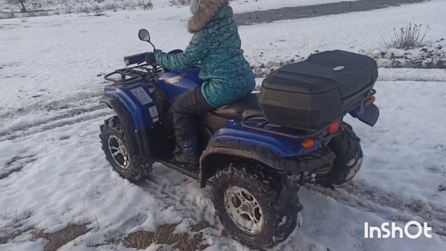 Весна!Девочка 11 лет дрифтует на квадроцикле!! смотреть онлайн
