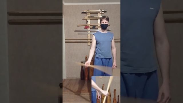 Вращение палки одной рукой проворотом через кисть. Жонглирование смотреть онлайн
