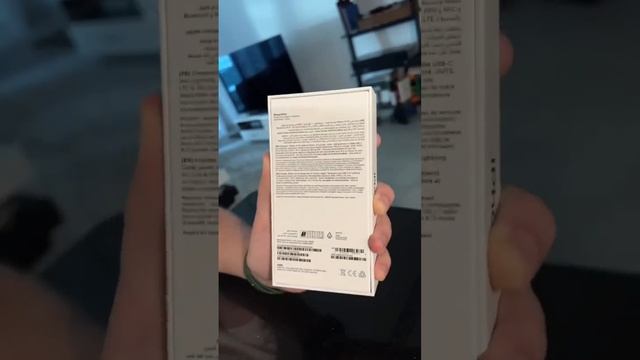 Распаковка iPhone 14 Pro смотреть онлайн