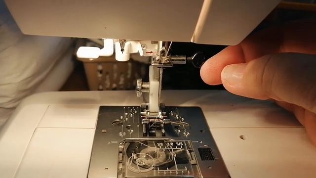 Husqvarna. швейная машина Хускварна Викинг Эмиральд 116. смотреть онлайн