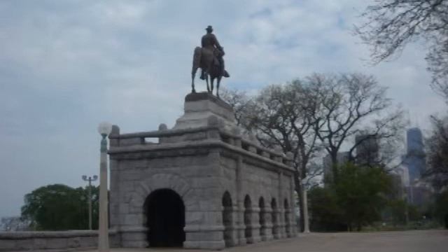 Statues in Lincoln Park and Grant Park смотреть онлайн