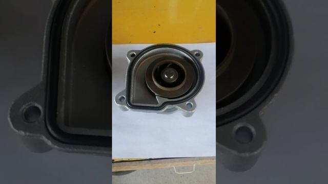 замена помпы фольксваген поло седан Cfna