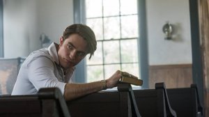 Дьявол всегда здесь(краткий пересказ фильма)