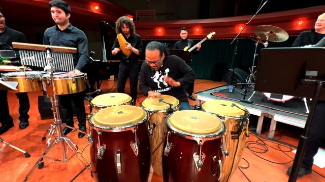 Gregg Bissonette Drum Solo & Paoli Mejias conga solo clinic. смотреть онлайн