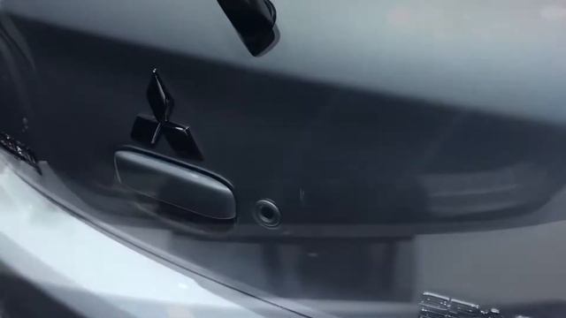Volkswagen Polo vs Mitsubishi Space Star смотреть онлайн