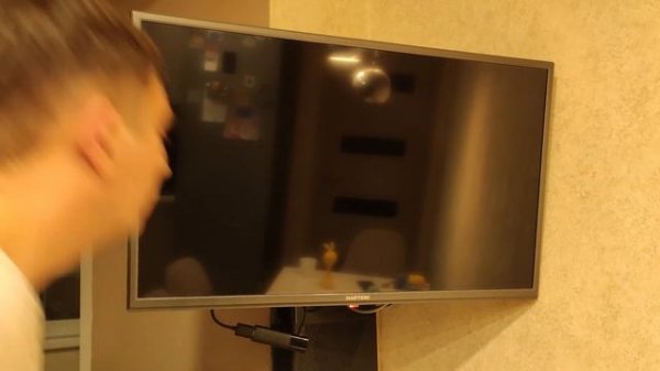 Распаковка и краткий обзор телевизора Hartens HTV-32HDR06B-S2 32