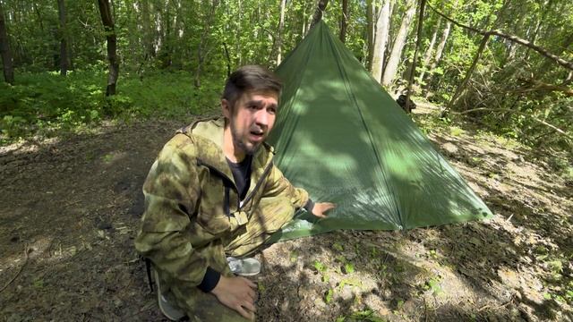 ПАЛАТКА ИЗ ТЕНТА 3*4 ПРОСТОЙ СПОСОБ. ГОТОВЛЮ СУПЕР ХОТ-ДОГИ. ЛЕСНАЯ КУХНЯ. SOLO BUSHCRAFT CAMP смотреть онлайн