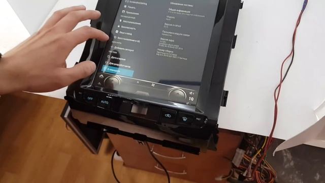 Штатная магнитола в стиле Tesla Toyota Land Cruiser 200 (2008-2015) Android CF-8053 смотреть онлайн