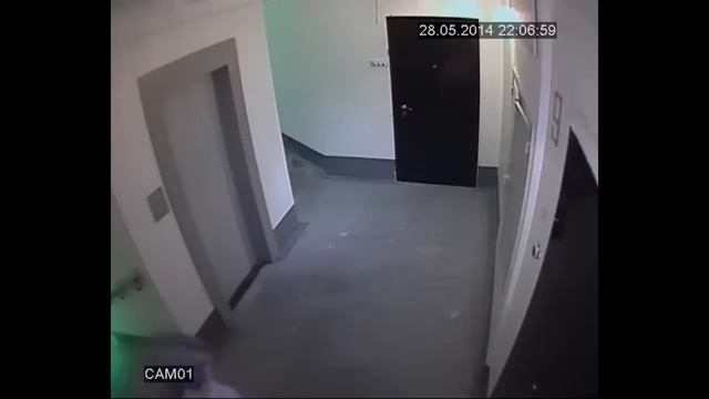 С соседями что-то не так смотреть онлайн